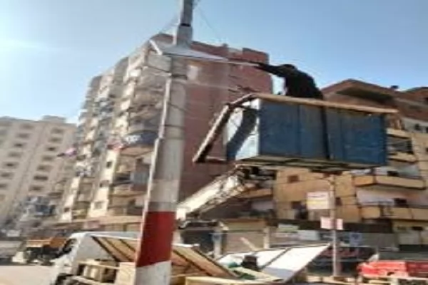  إزالة الاعلانات المخالفة بمراكز كفرالشيخ 