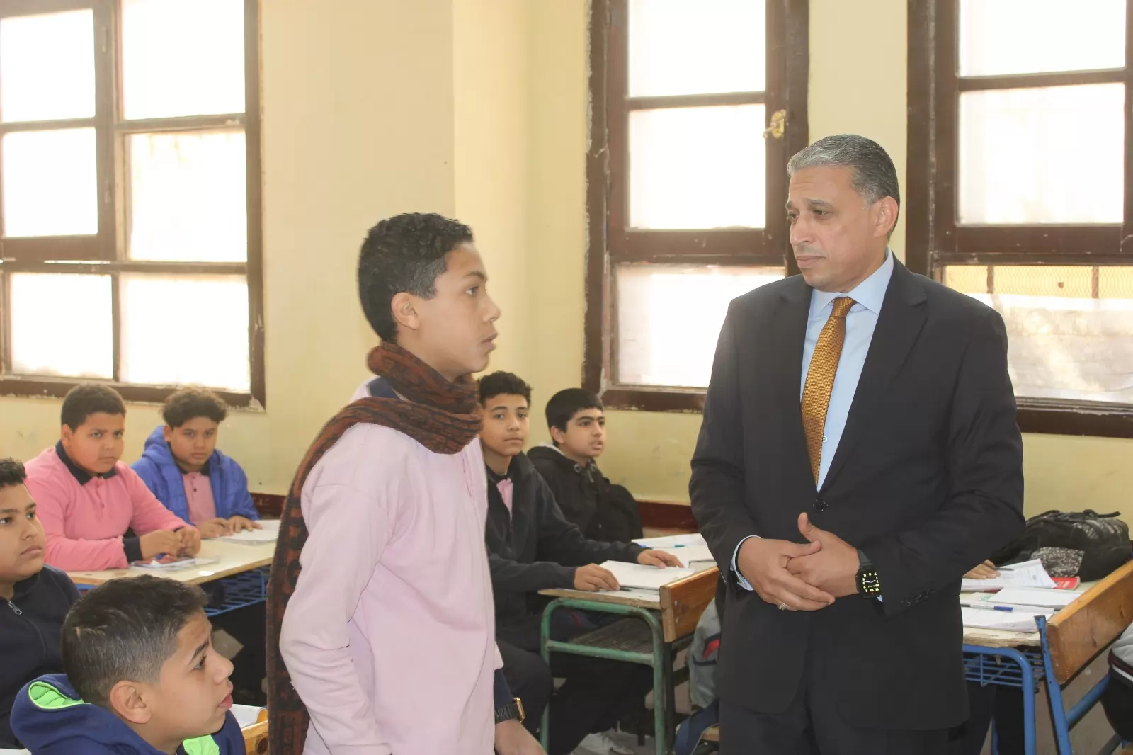 مدير تعليم الجيزة يؤكد استمرار المتابعة الميدانية بالمدارس 