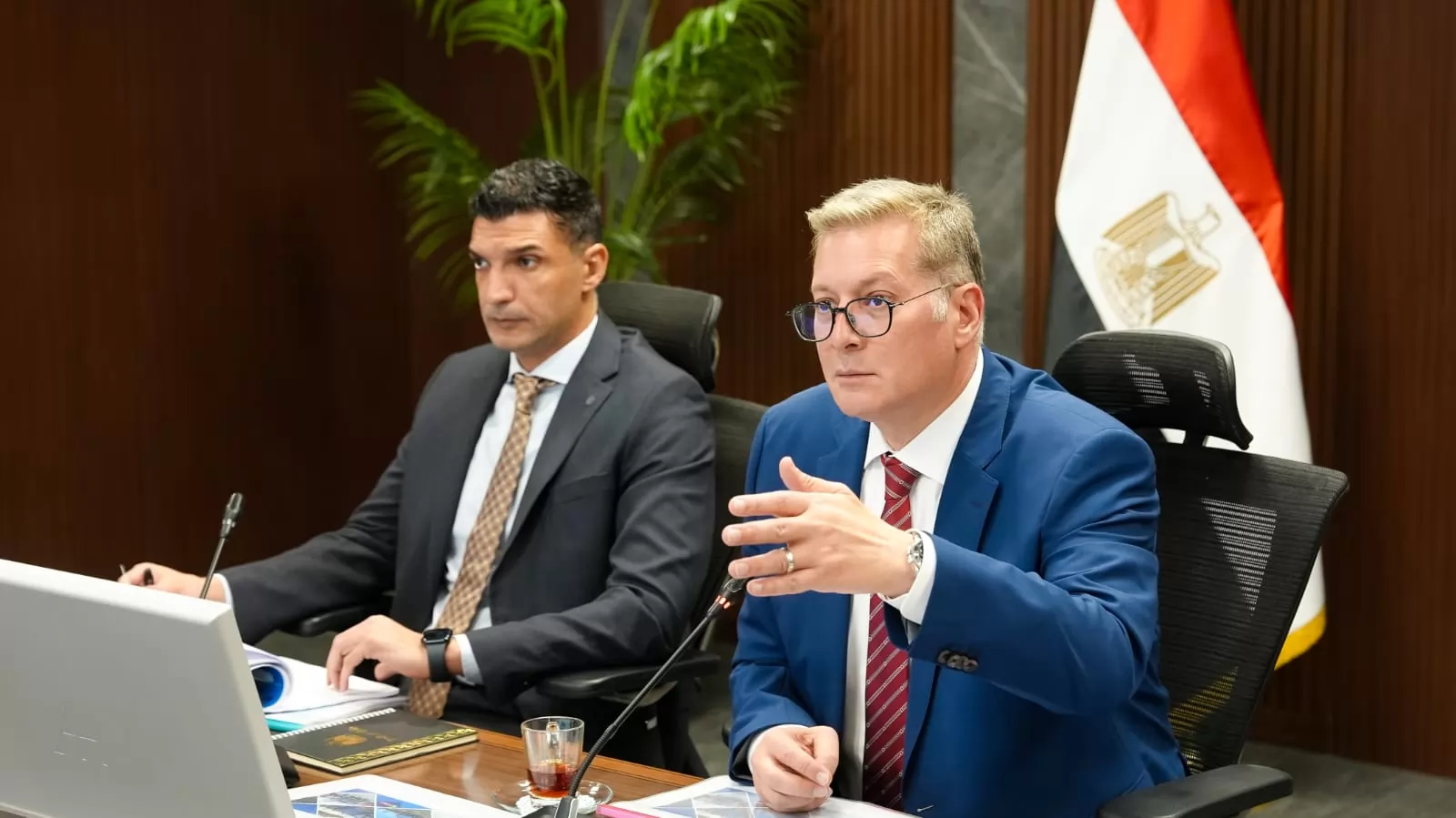 وزير البترول يعتمد الموازنات الاستثمارية لـ