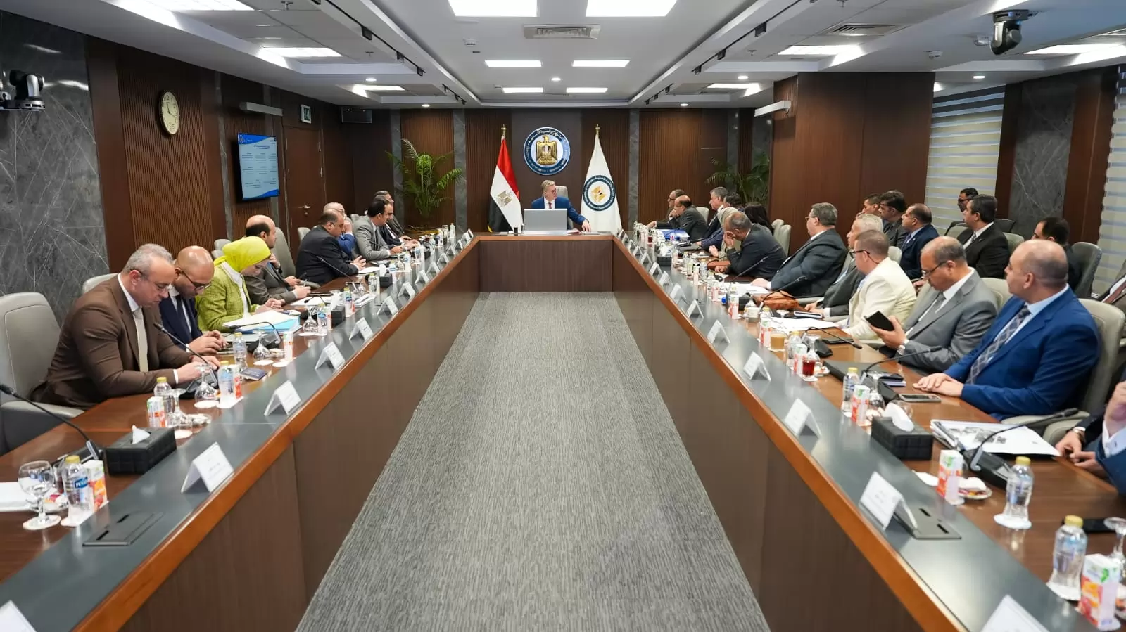 وزير البترول يعتمد الموازنات الاستثمارية لـ