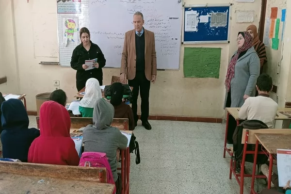  مدير تعليم أسيوط يتابع الانضباط المدرسى بمدرستى خديجة بنت خويلد 