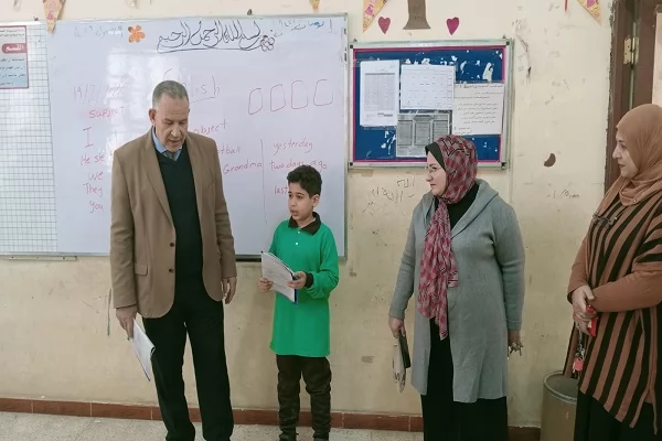  مدير تعليم أسيوط يتابع الانضباط المدرسى بمدرستى خديجة بنت خويلد 