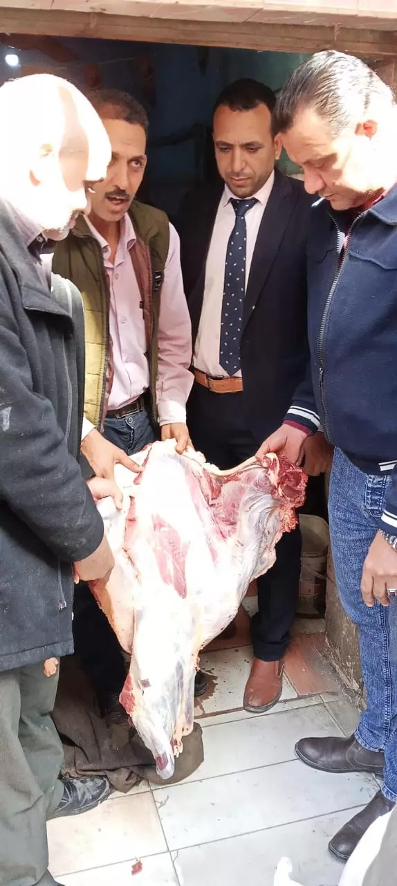 ضبط سلع مدعمة قبل تسريبها بالسوق السوداء بالمنيا