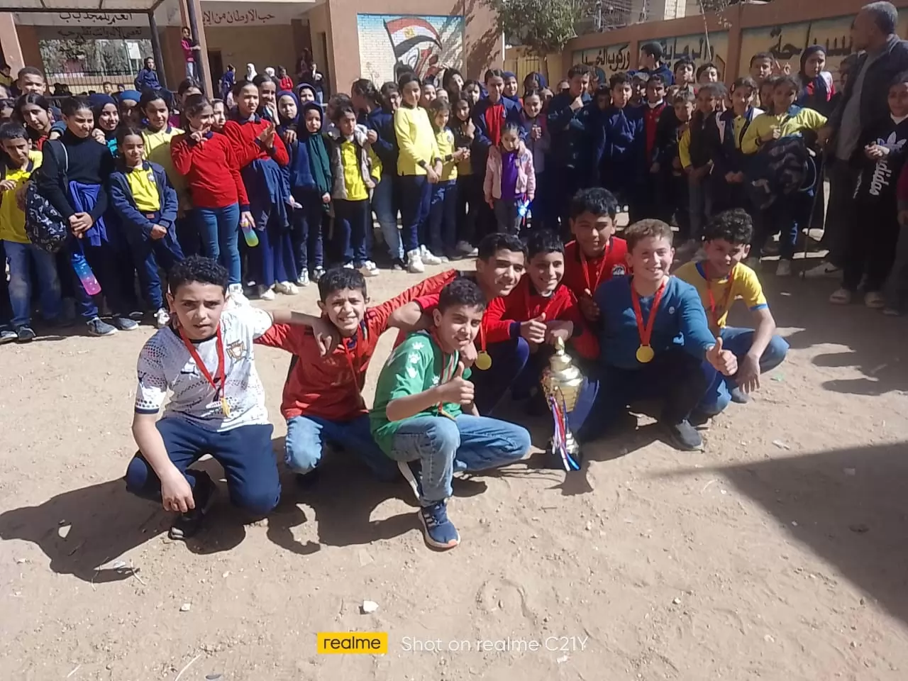 مدرسة الشهيد عادل عبيدو تختتم الدورة الرياضية لكرة القدم 