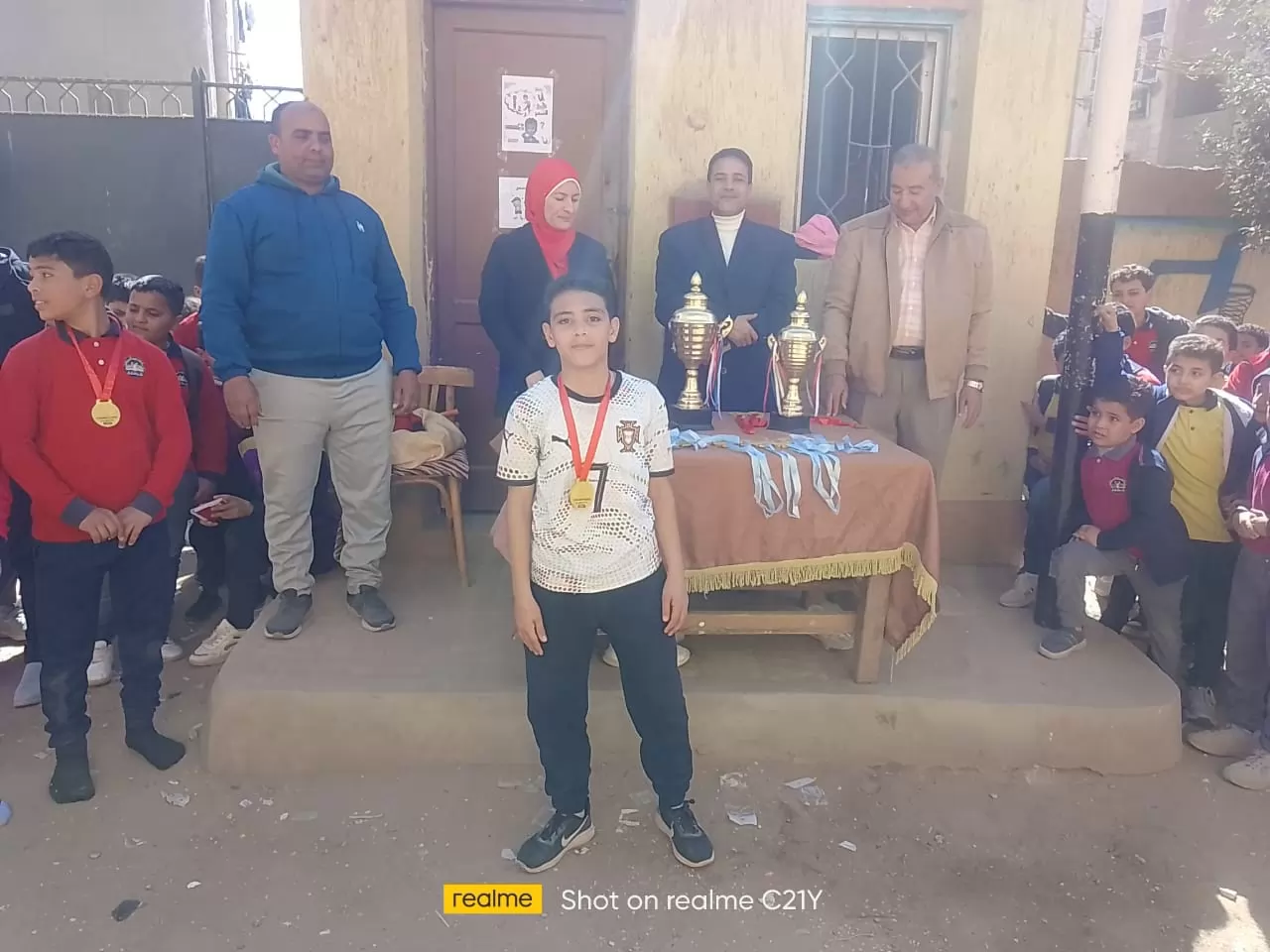 مدرسة الشهيد عادل عبيدو تختتم الدورة الرياضية لكرة القدم 