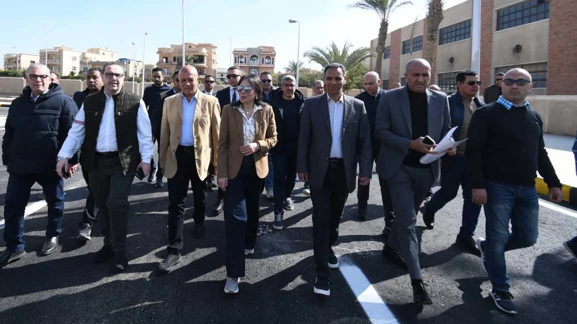 وزيرة الإسكان تتفقد محطة مياه الشروق ..صور