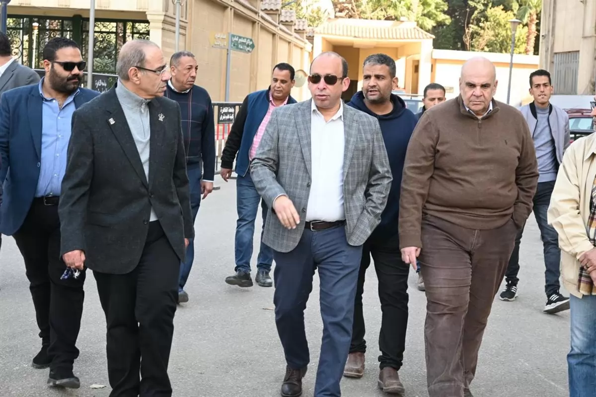 عميد طب قصر العيني يتفقد مبنى التعليم المتطور