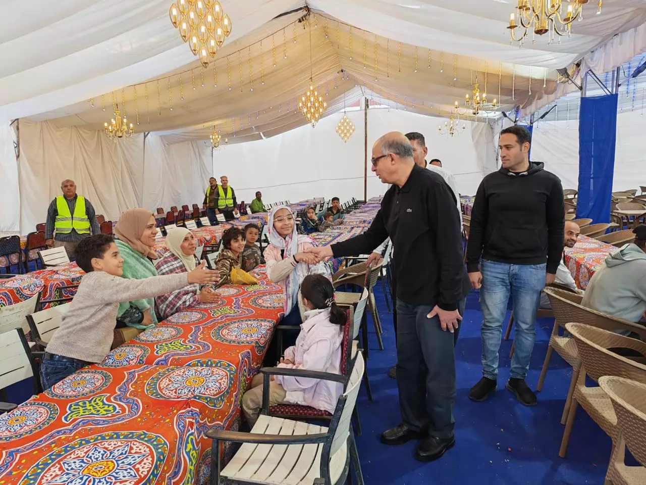 كدواني يرحب بضيوف موائد الرحمن.. رسائل إنسانية تعزز قيم التكافل 