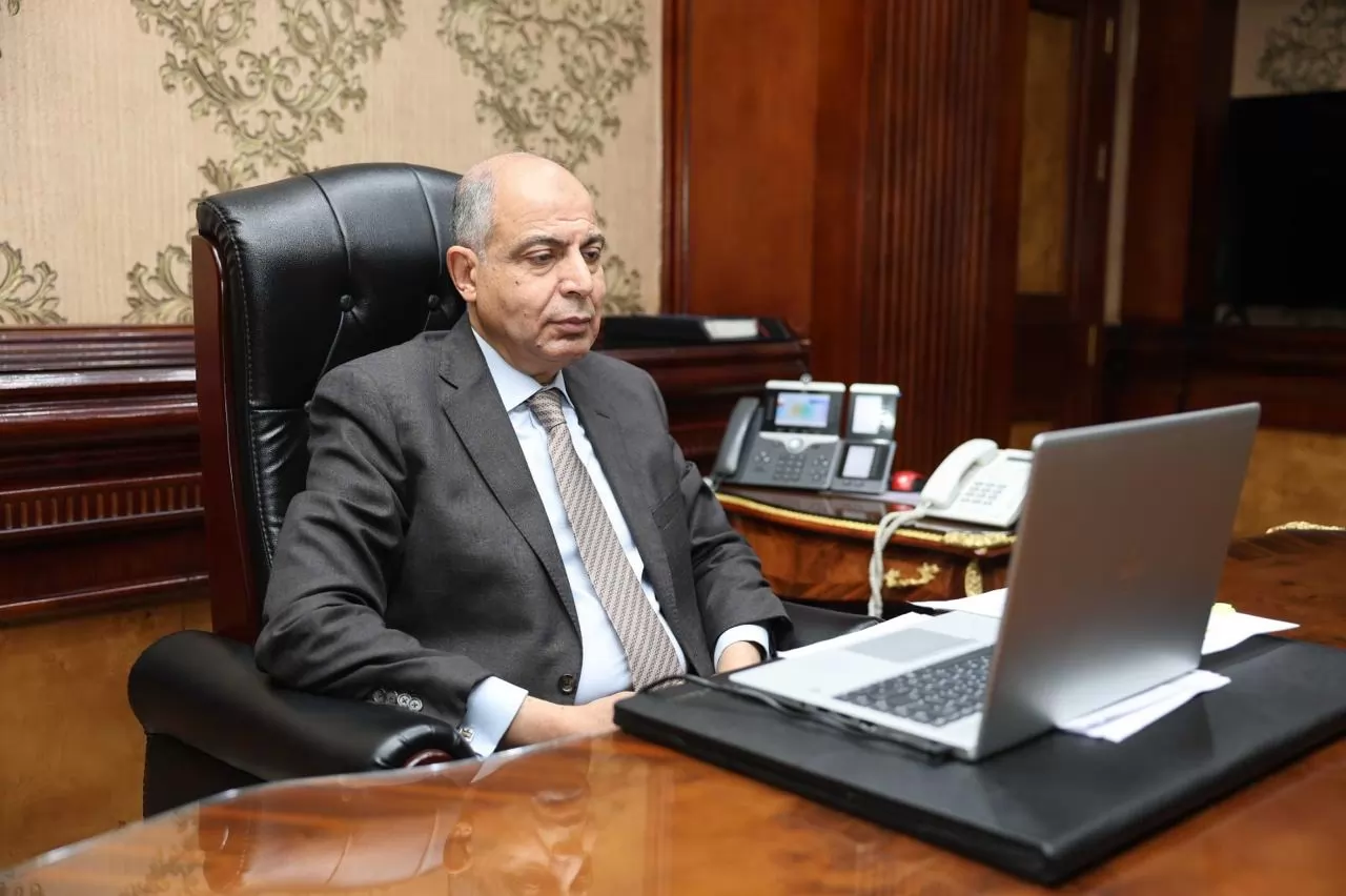 كدواني يشارك في اجتماع لمتابعة مشروعات الطاقة المتجددة مع «سكاتك»