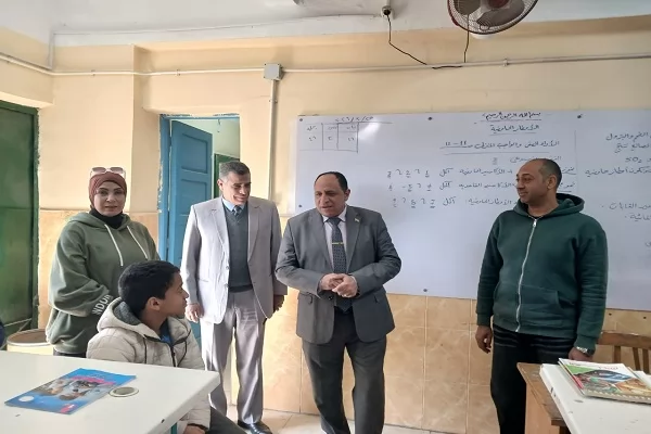 القيادات التعليمية تتابع انتظام الدراسة بالقليوبية