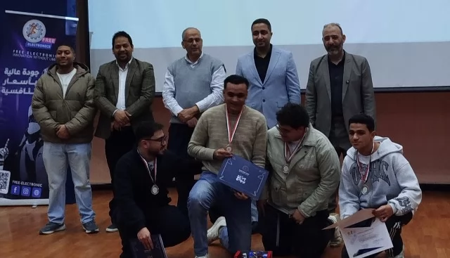 الجامعة المصرية الروسية تعلن عن أسماء الفائزين بمسابقة الروبوتات.