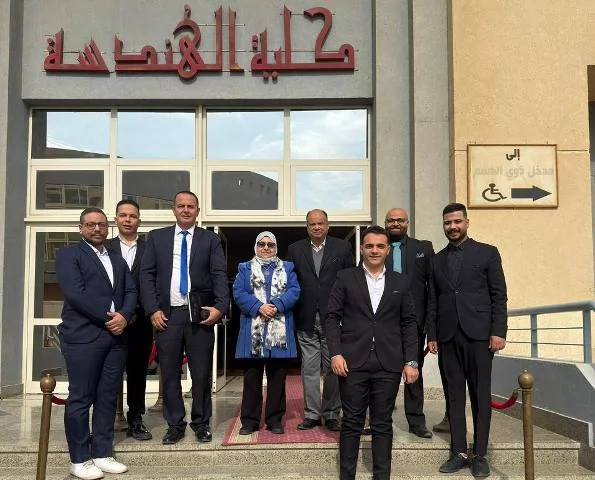 طلاب هندسة الجامعة المصرية الروسية يقدموا مشروعات تخرج متميزة.. ب