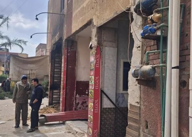 جهاز مدينة بدر يغلق 15 محل بـ