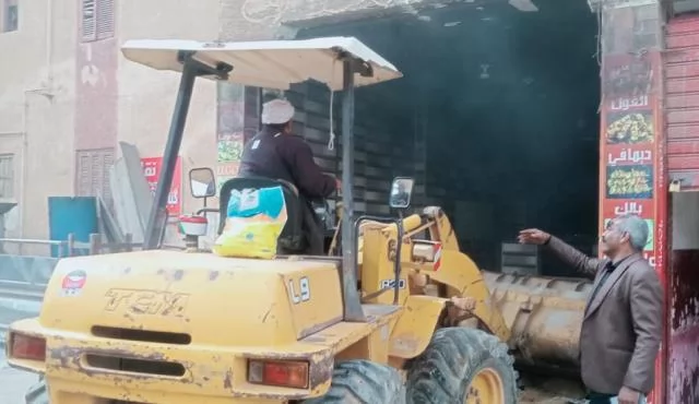 جهاز مدينة بدر يغلق 15 محل بـ