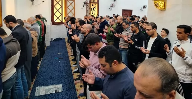 سيد جلال: مسجد أحباب المصطفى بالشروق يحيى انتصارات شهر رمضان.. في