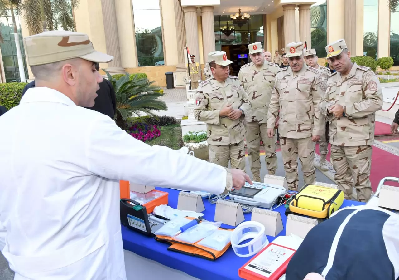 الفريق أشرف سالم زاهر وزير الدفاع يتفقد الجاهزية القتالية للمنطقة