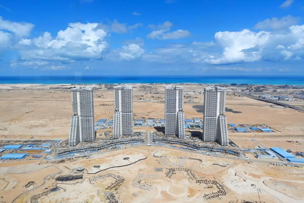 وزيرة الإسكان تتفقد البرج الأيقوني بالعلمين وتوجه بإنهاء الواجهات