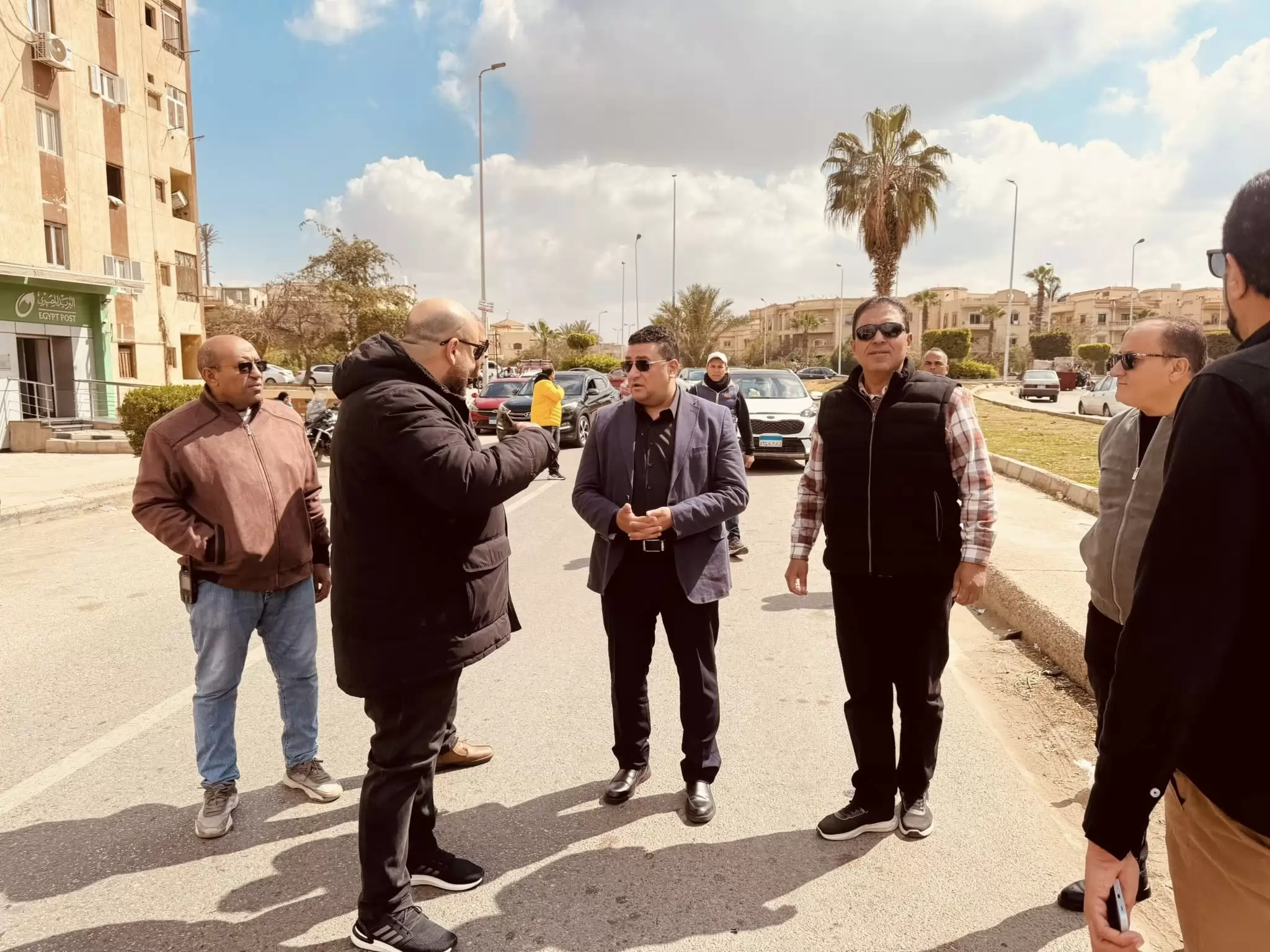 أحمد رشاد يتابع أداء الخدمات في التجمع الأول بالقاهرة الجديدة
