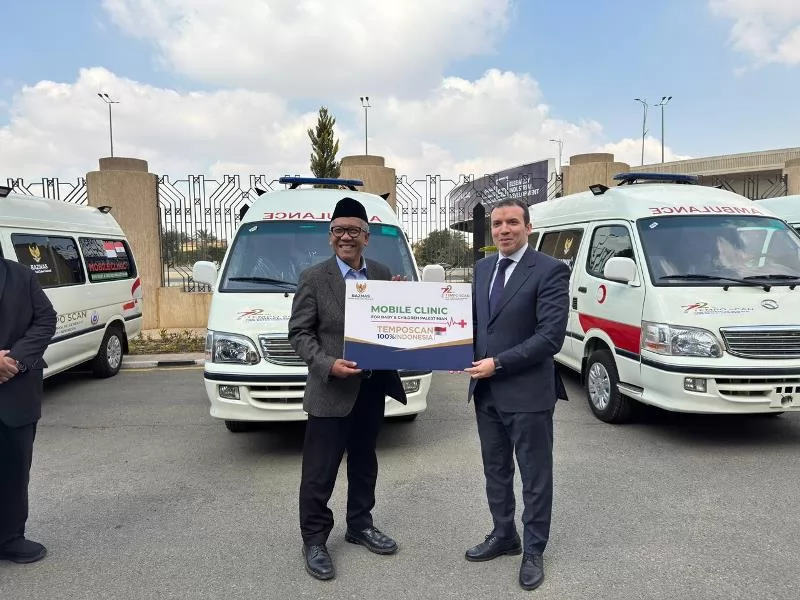 إندونيسيا تقدم ٥ سيارات إسعاف لدعم الفلسطينيين في غزة