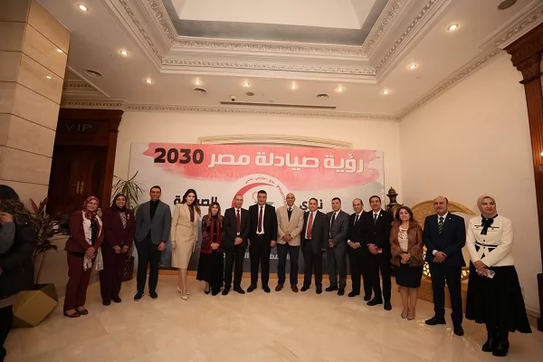 عصمت: الدولة تمضي بثبات نحو بناء قطاع صحي قوي وتحقيق الأمن الدوائ