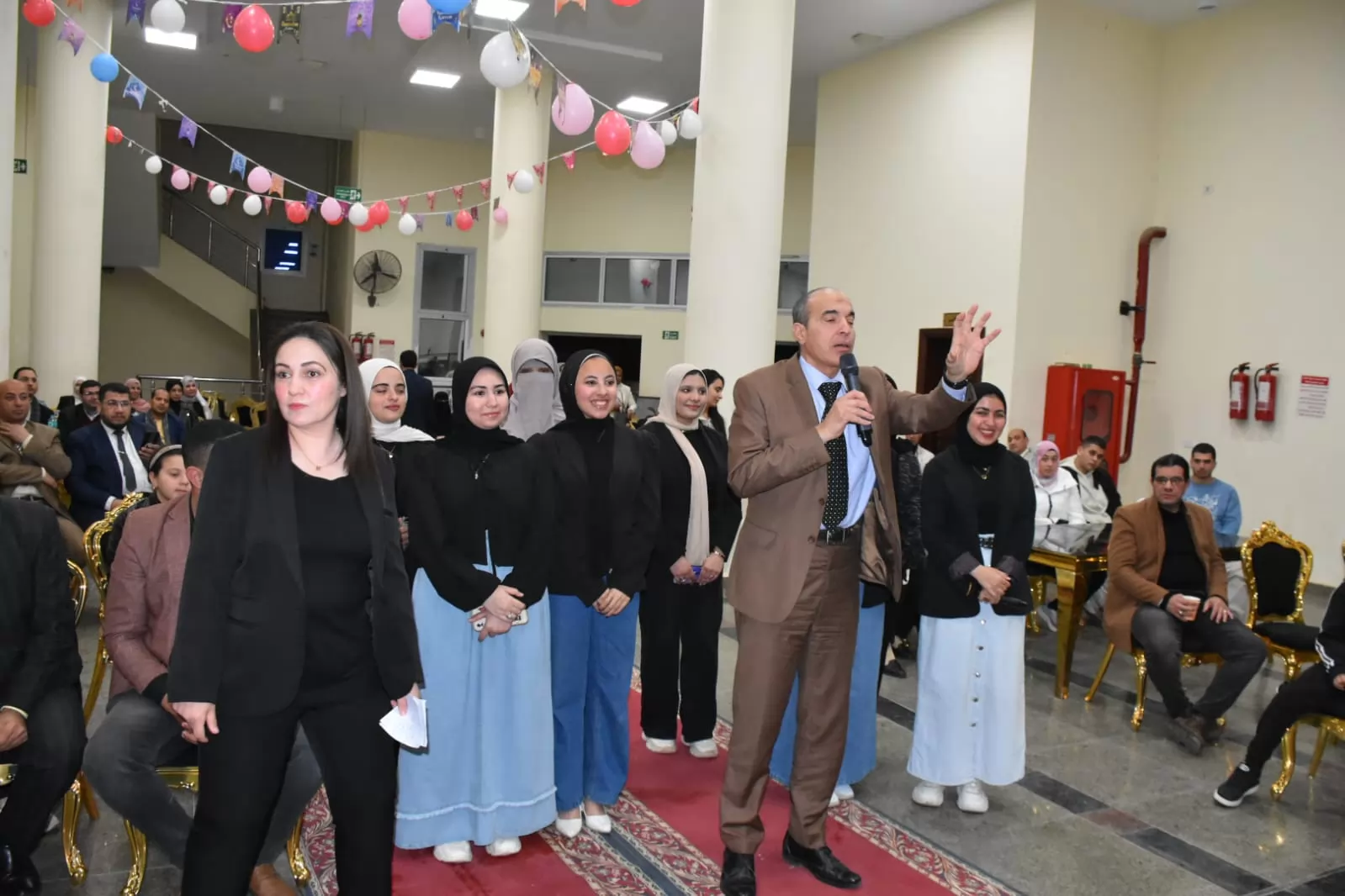 رئيس جامعة السادات يشارك في حفل إفطار جماعي بالطفولة المبكرة