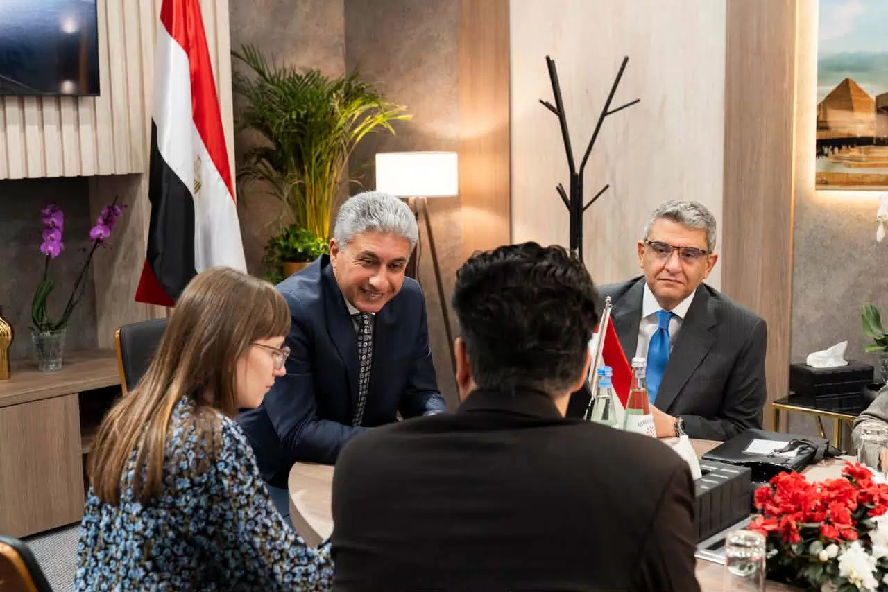 وزير السياحة يلتقي بقيادات الاتحاد الفيدرالي لصناعة السياحة الألم