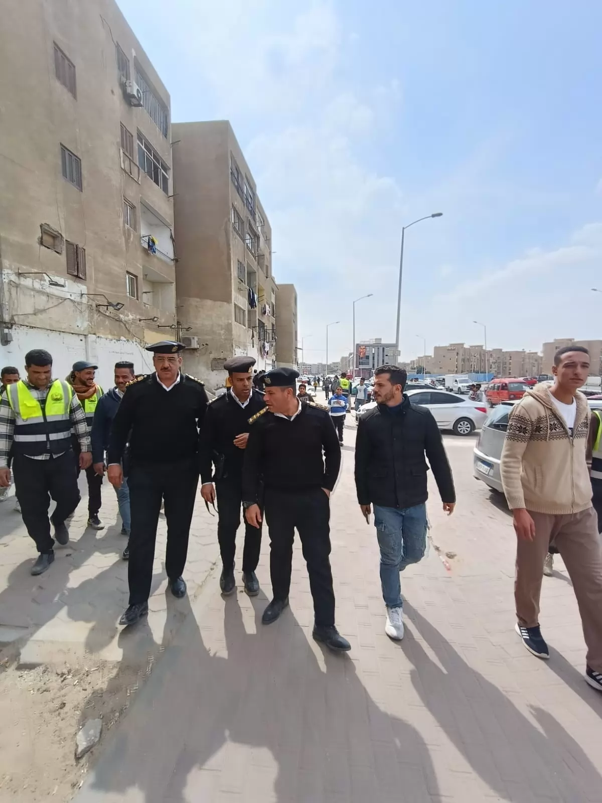 الإسكان تضرب بيد من حديد ضد مخالفات الشقق السكنية .. صور 