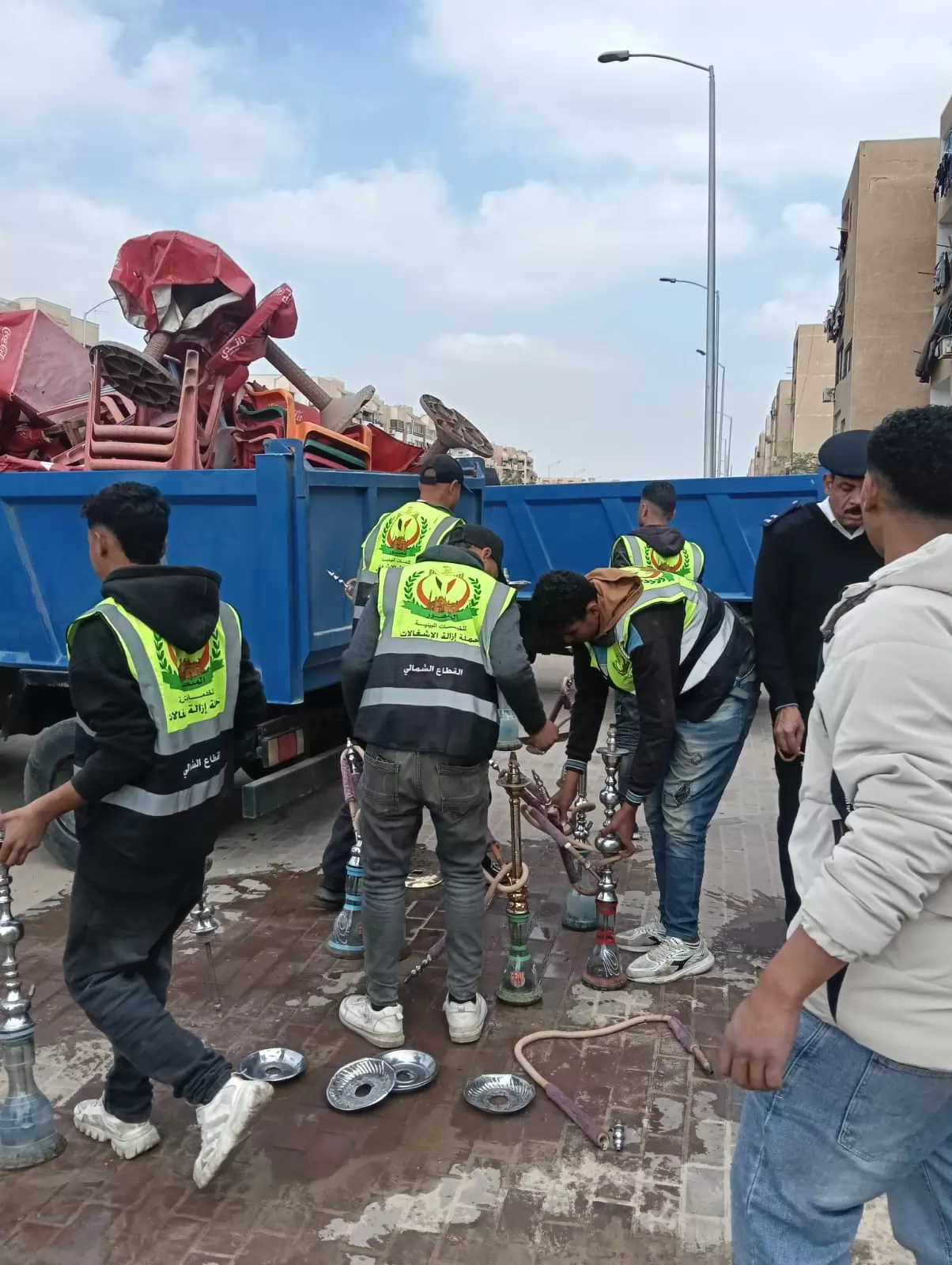 الإسكان تضرب بيد من حديد ضد مخالفات الشقق السكنية .. صور 