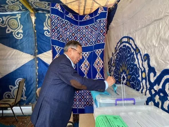 المهندس محمود عثمان يدلي بصوته في انتخابات نقابة الاسماعيلية..صور