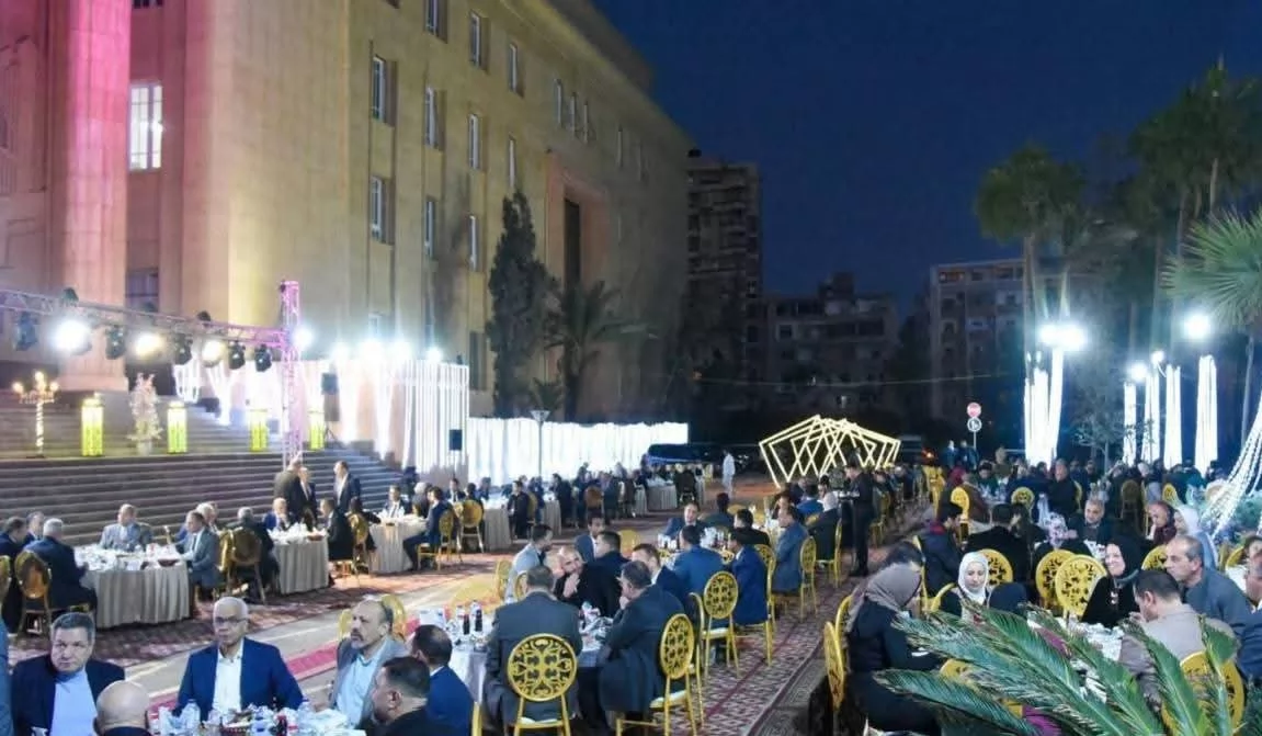 محافظ البحر الأحمر يشارك في الإفطار الرمضاني السنوي بكلية الهندسة