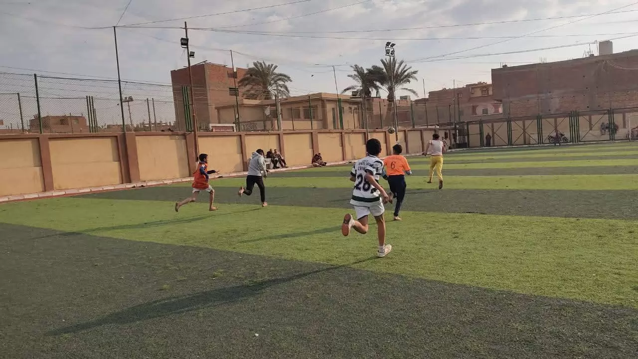 استمرار فعاليات الدورات الرمضانية لكرة القدم بمراكز الشباب بأسيوط