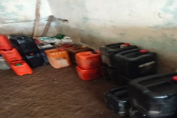 ضبط مواد بترولية وسلع مجهولة المصدر بمراكز كفر الشيخ
