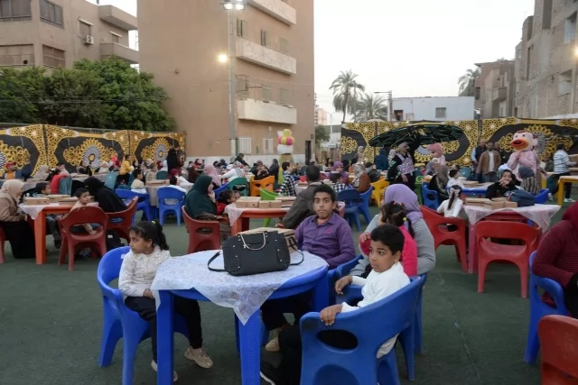 علوان يشارك أبناءه من ذوي الهمم بمراكزالشباب والرياضة حفل الإفطار