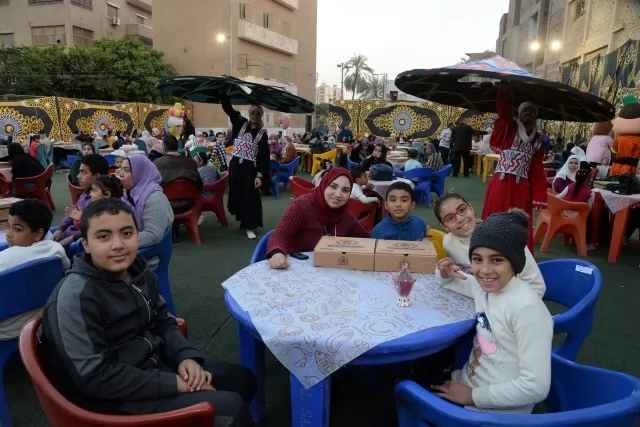 علوان يشارك أبناءه من ذوي الهمم بمراكزالشباب والرياضة حفل الإفطار