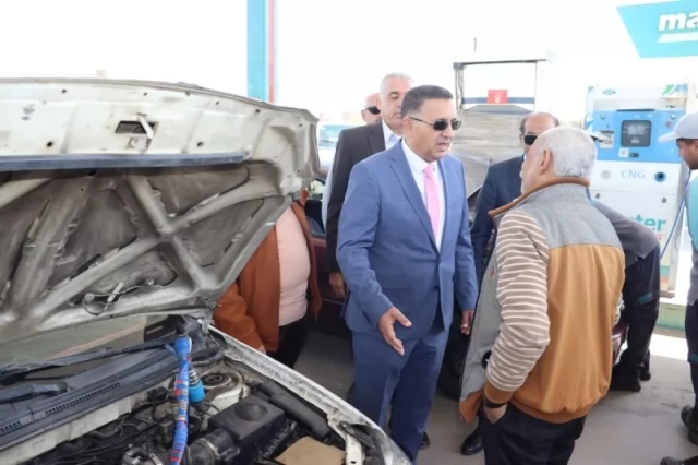 محافظ القليوبية يتابع الالتزام بتعريفة الركوب وأسعار الوقود 