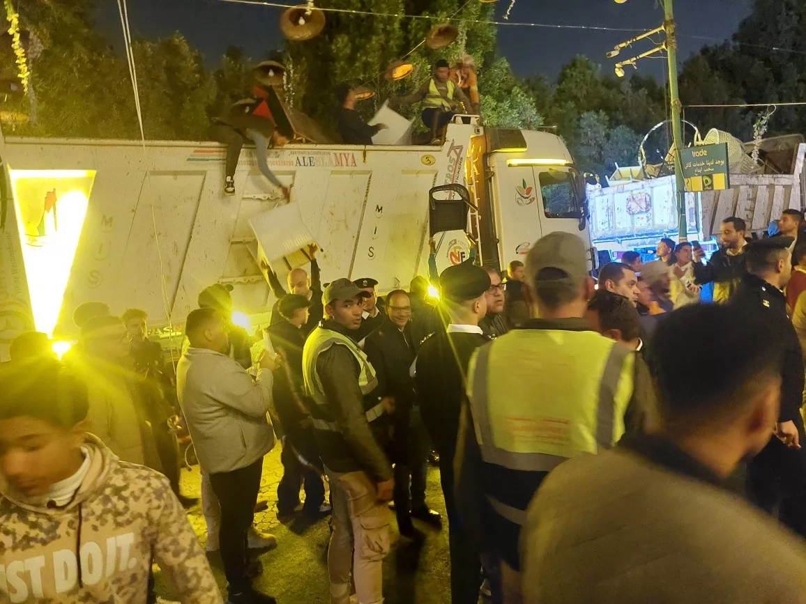 أكبر حملة لإزالة الإشغالات في الشيخ زايد وغلق 50 محلًا .. صور