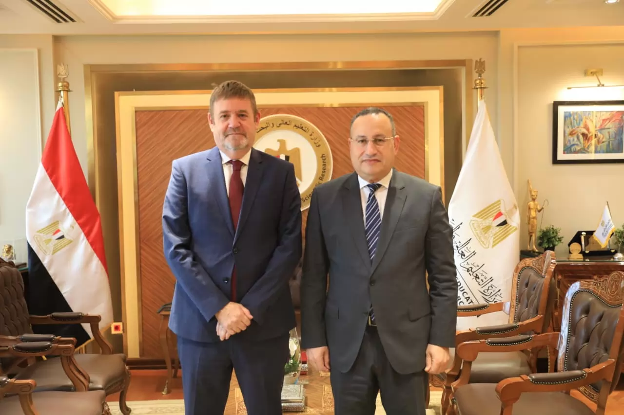 وزير التعليم العالي يبحث سبل التعاون مع المجلس الثقافي البريطاني