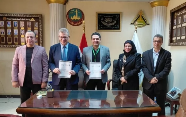 تعاون بين جامعة بنها وGrifols لدعم التبرع بالبلازما  