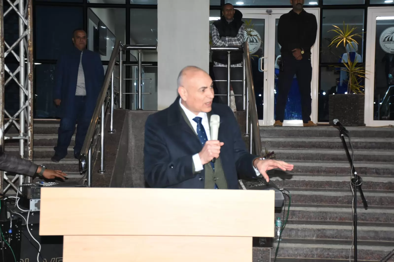 رئيس جامعة السادات يشارك في حفل إفطار  