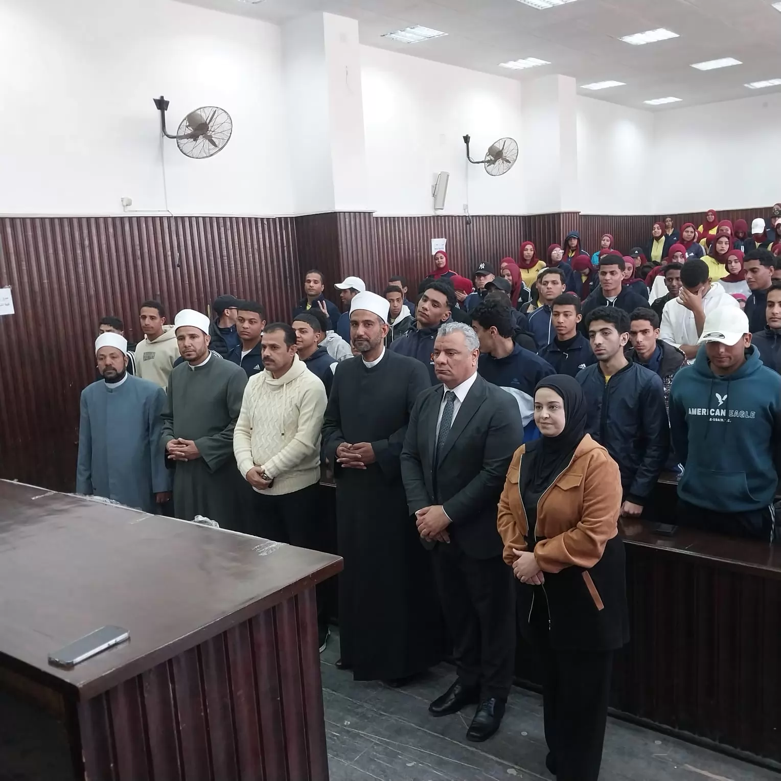 ندوات تثقيفية لتعزيز الفكر الوسطي بجامعة قناة السويس..صور