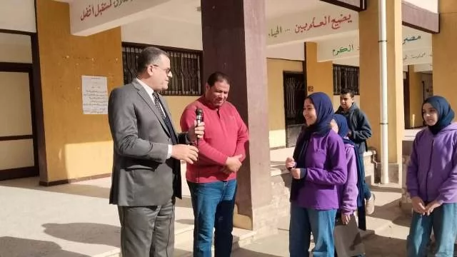 مدير تعليم دمياط يناقش نظام 
