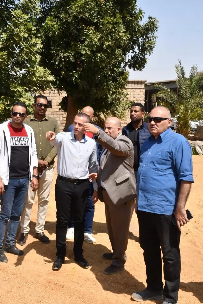  محافظ أسوان يتفقد مشروع إنشاء 3 ملاعب البادل على ضفاف النيل 