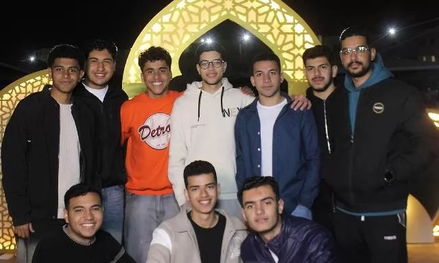 الجامعة المصرية الروسية تنظم حفلات إفطار للطلاب وسط أجواء مبهجة..