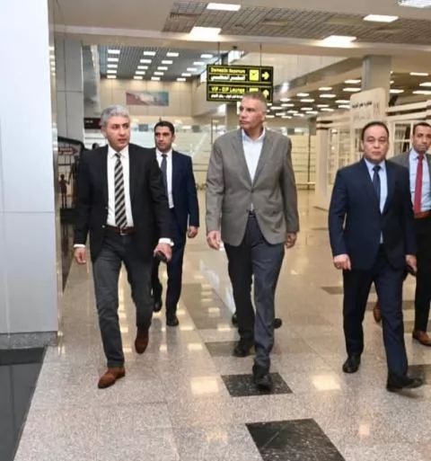 محافظ جنوب سيناء يبحث مع وزير السياحة والآثار سبل تنشيط  السياحة