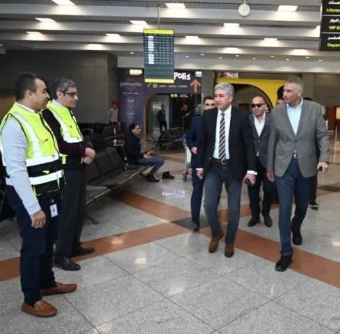 محافظ جنوب سيناء يبحث مع وزير السياحة والآثار سبل تنشيط  السياحة