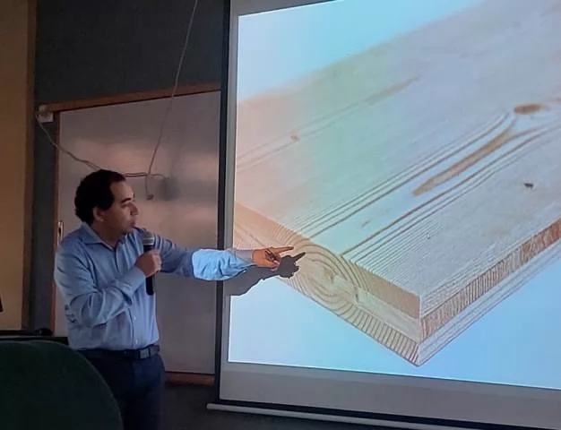 الفنون التطبيقية بالمصرية الروسية تنظم ورشة الأثاث بين التصميم وا