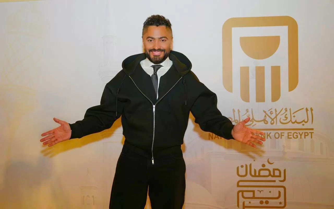 في أجواء يسودها الود والتقارب أقام البنك الأهلي المصري حفل سحور لعملائه 