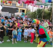 المصريون يصنعون البهجة رغم التحديات ولمّة الأسرة تتصدر المشهد