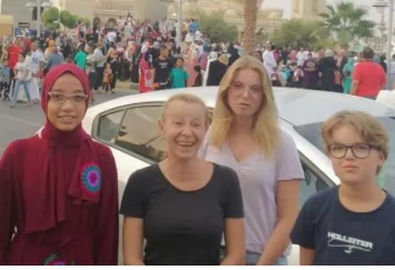 المصريون يصنعون البهجة رغم التحديات ولمّة الأسرة تتصدر المشهد