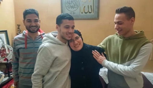 الأمهات المثاليات.. بطولات تُصنع في صمت وتُروى بفخر